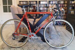 La Nueva Bicicleta Zeus 2000: ¡Una Joya Sobre Ruedas!