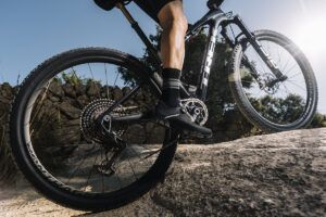 Zapatillas Mtb Blancas: La Elección Perfecta Para Tus Aventuras En Bicicleta